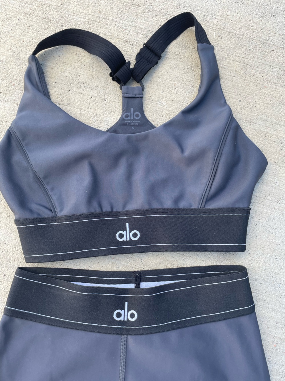 Women’s ALO yoga set size small